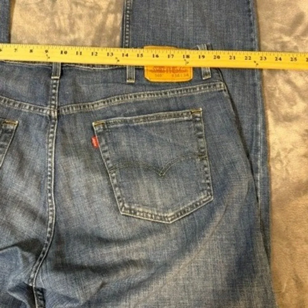 Levis levis 569